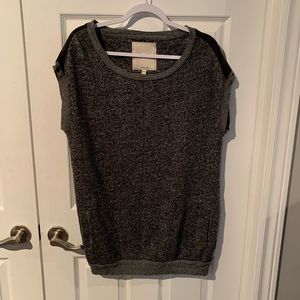 Roots sleeveless sweatshirt